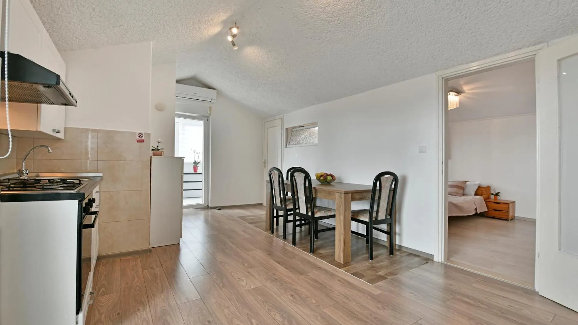 New Bibaj Apartaments - 350M Strand, Beach, Spiaggia ポレッチ