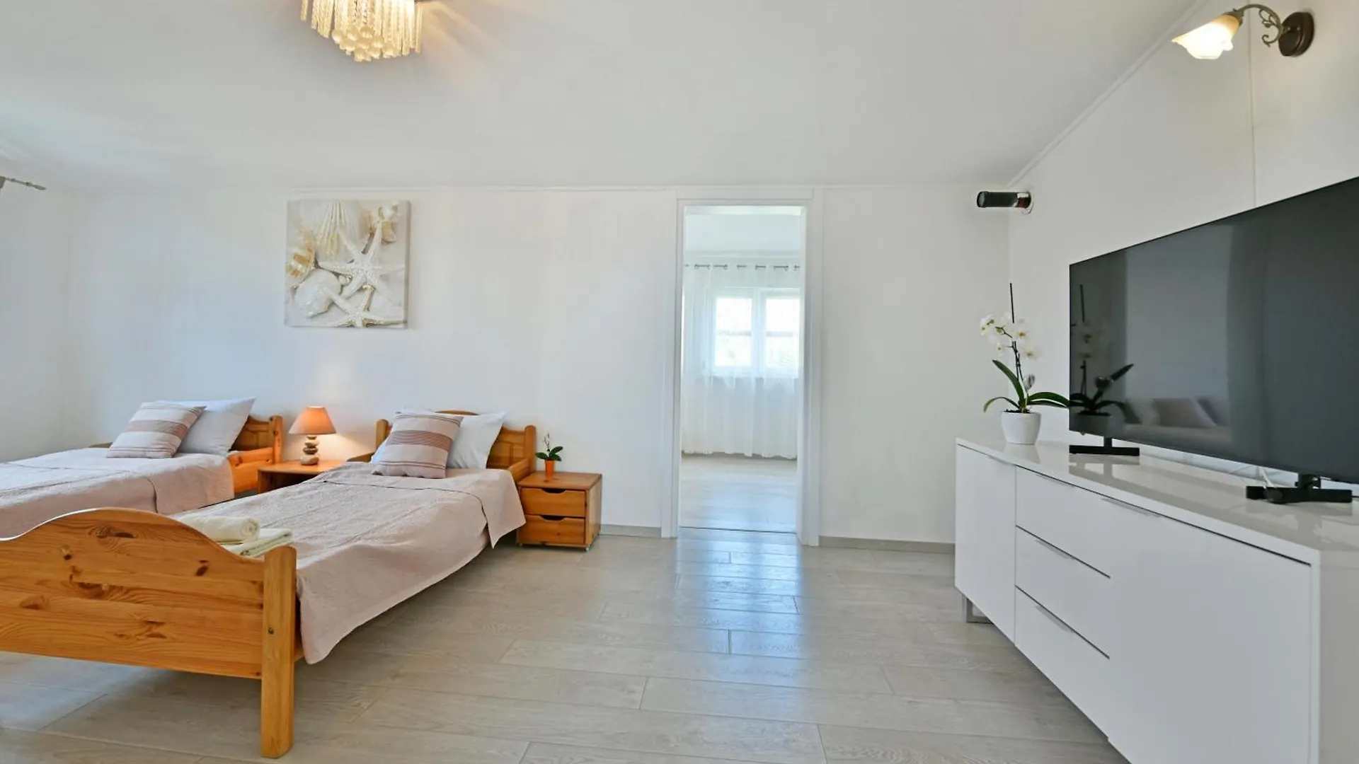New Bibaj Apartaments - 350M Strand, Beach, Spiaggia Porec 0*,  Croazia